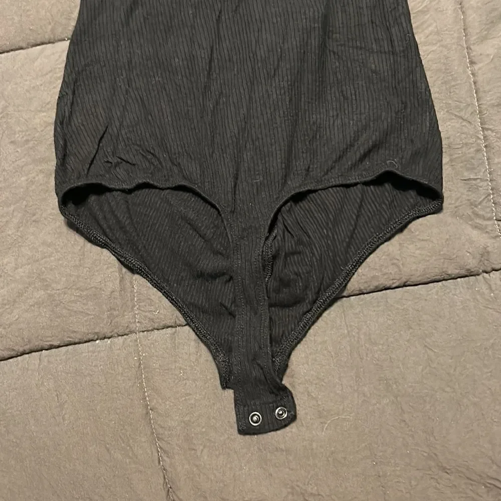 Express Black Body Suit - Picture 4 of 5